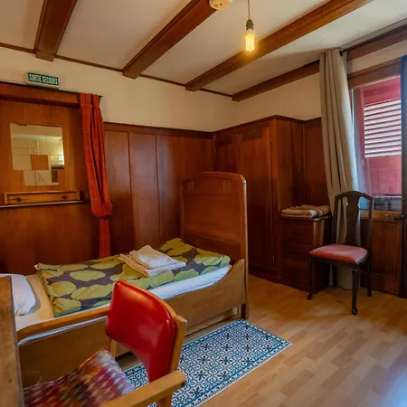 Backpacker Le Good Luck Albergue *